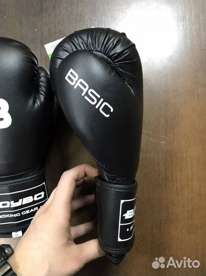 Боксерские перчатки BoyBo