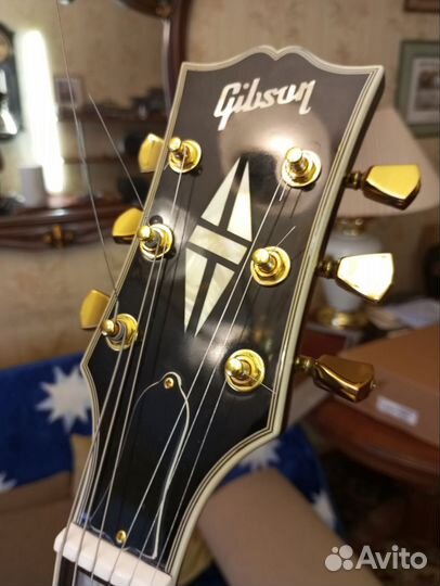 Gibson E 175