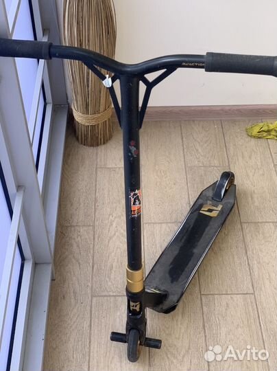 Трюковой самокат