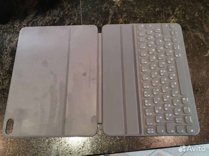 Чехол клавиатура для iPad pro 11