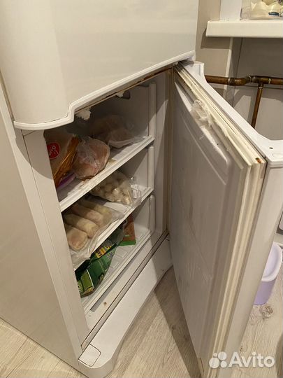 Холодильник бу indesit
