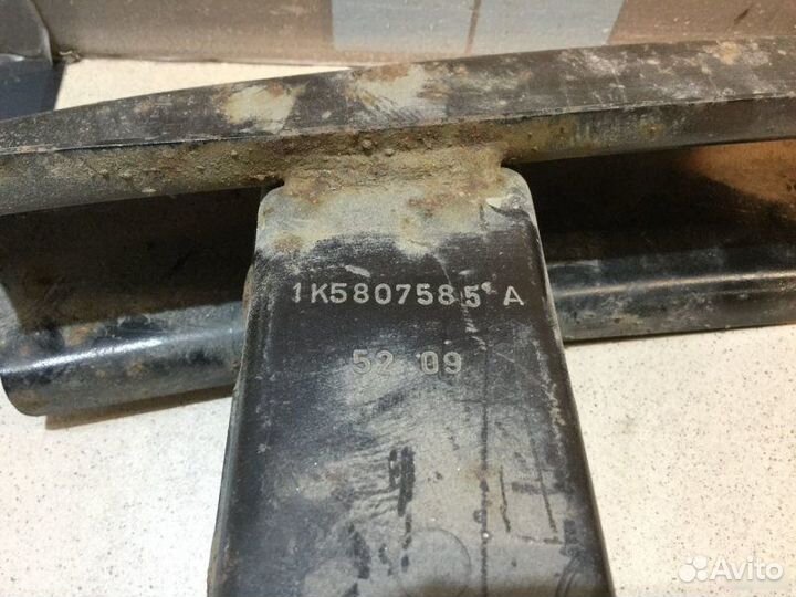 Усилитель заднего бампера Volkswagen Jetta