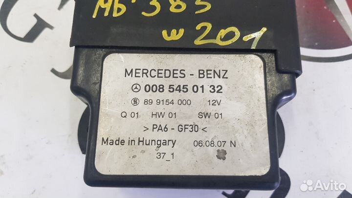 Реле свечей накала на Mercedes-Benz W201 W463 W408