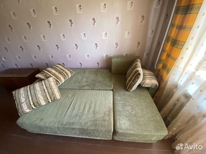 Отдам диван