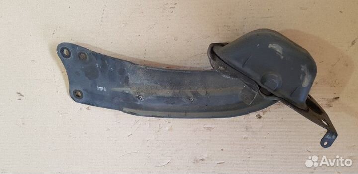 Рычаг подвески задний левый Volkswagen Passat B6