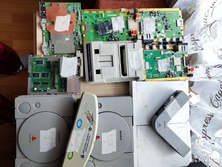 Консоли и запчасти к ним