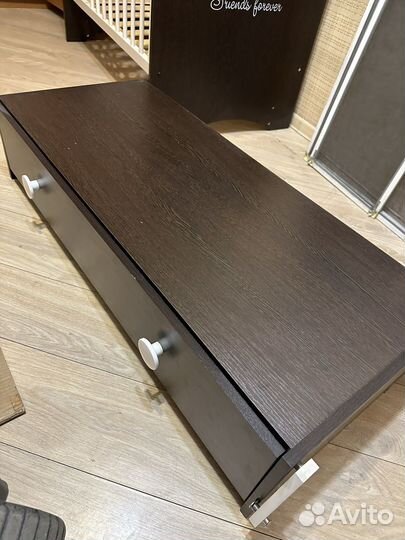 Детская кроватка с маятником и ящиком