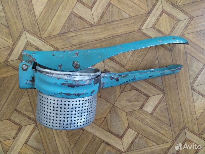 Электро соковыжималка свпп-301 и механическая