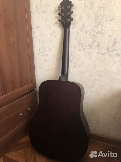 Акустическая гитара