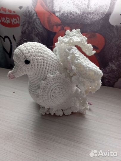 Голубь игрушка