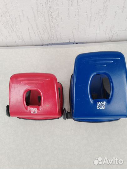 Дыроколы для бумаги SAX 518 мощный, 418