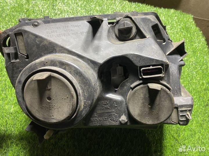 Фара Renault Duster