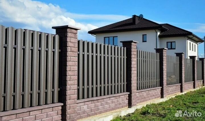 Забор из евроштакетника быстро работа по договору