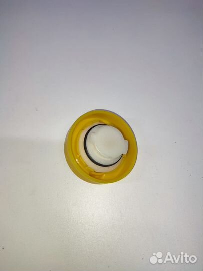 Крышка маслозаливной горловины Renault logan 1,2