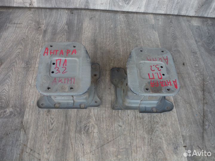 Кронштейн усилителя переднего бампера opel Antara