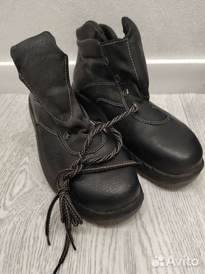 Ботинки новые кожаные летние 44