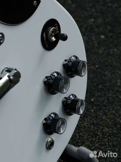 Электрогитара Tokai SG Standard