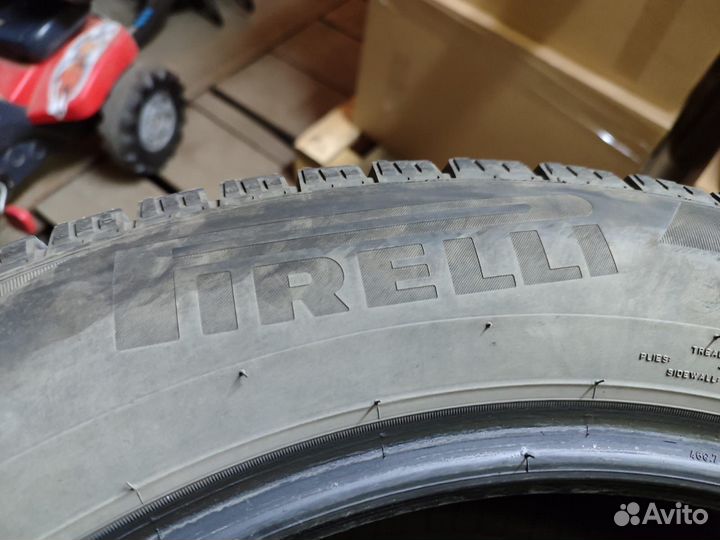Pirelli Ice Zero 235/55 R18