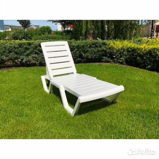 Шезлонг пластиковый (лежак) 250кг
