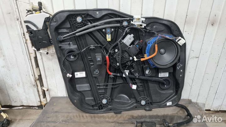 Щит дверной Hyundai Santa Fe