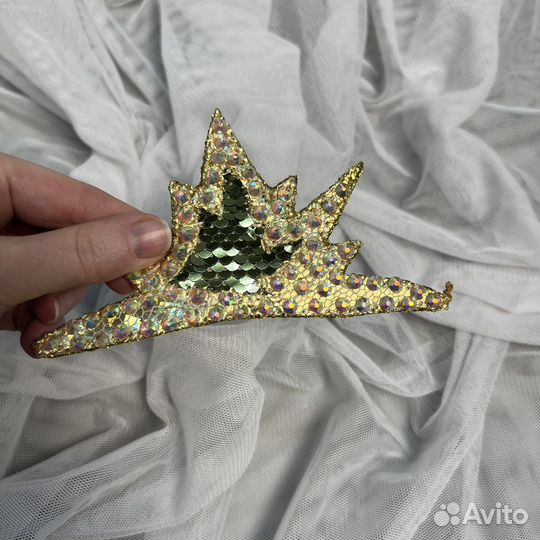 Коррна украшение для пучка гимнастика