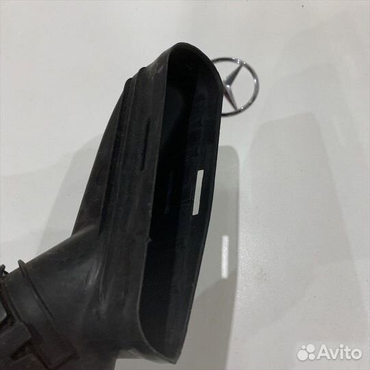 Патрубок воздушного фильтра левый Мерседес