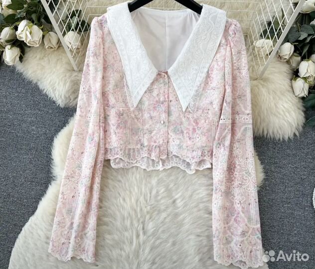 Костюм с юбкой s