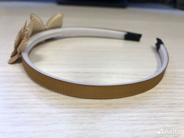 Ободок для волос с бабочками