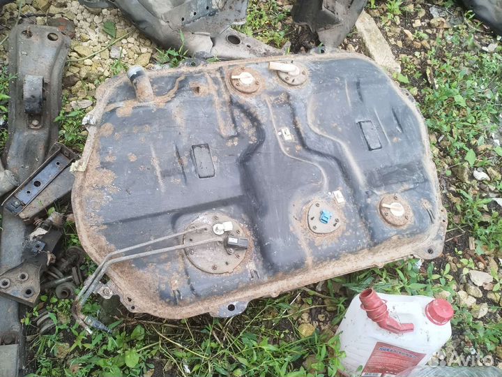 Бак mitsubishi mirage