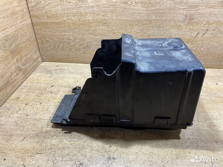 Крепление аккумулятора Ford Galaxy 2