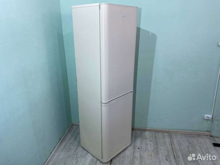 Холодильник Бирюса