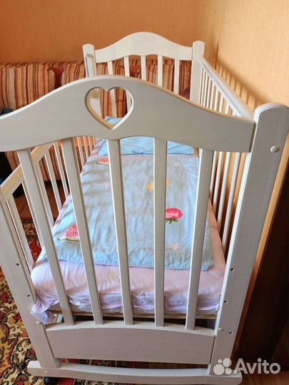 Детская кроватка