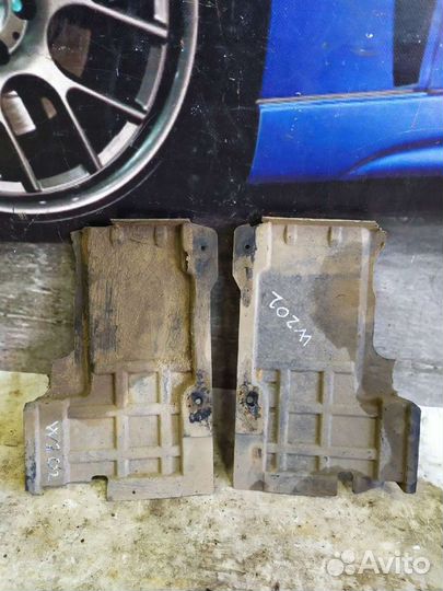 Пыльник двигателя MB W202