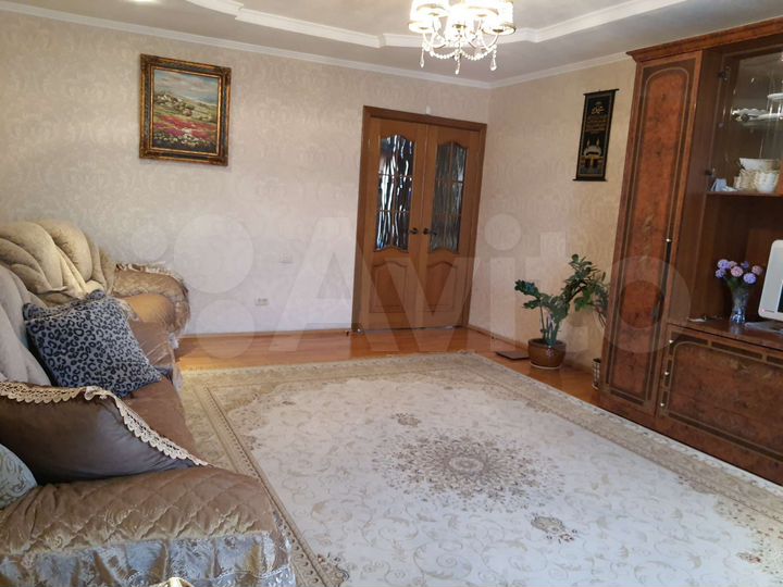 3-к. квартира, 110 м², 5/10 эт.