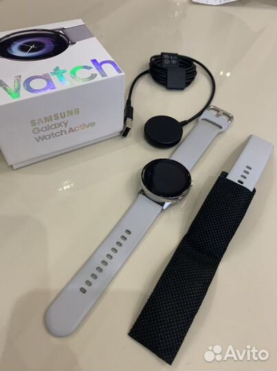 Умные часы samsung Galaxy Watch Active