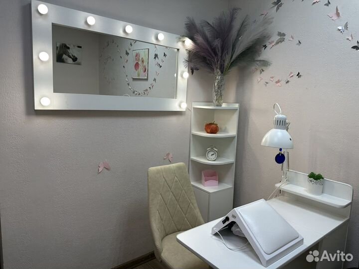 Сдаю рабочее место для мастера маникюра