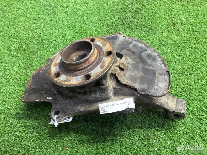 Кулак правый Volvo XC70 2000 9461944