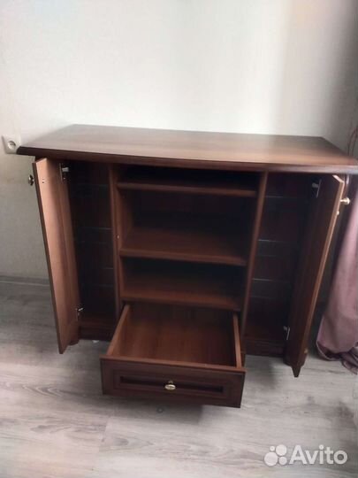 Тумба для радиоаппаратуры Наполи