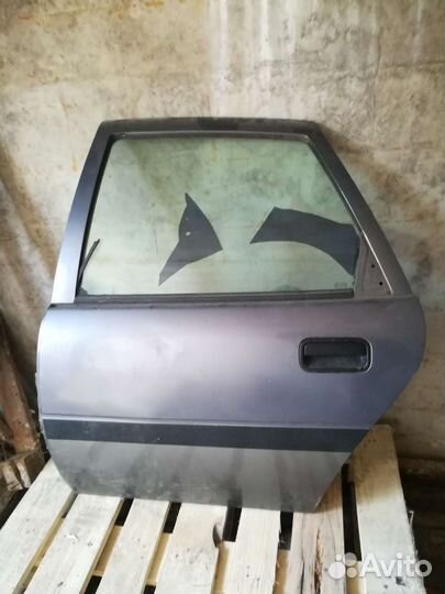 Задние двери опель вектра А