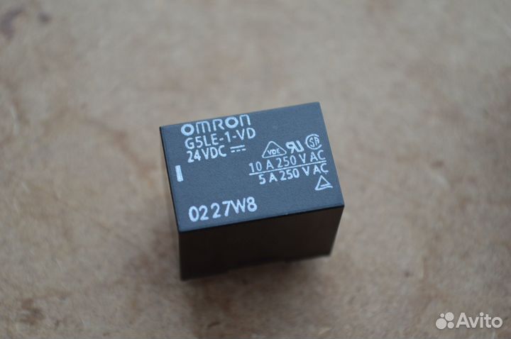 Реле Omron G5LE-1-VD, 24VDC, 15A/250VAC, лот 3шт