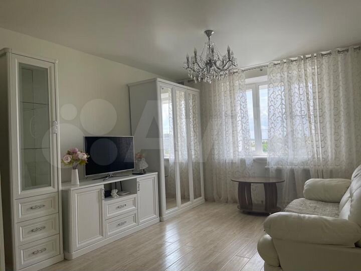 2-к. квартира, 48 м², 8/15 эт.