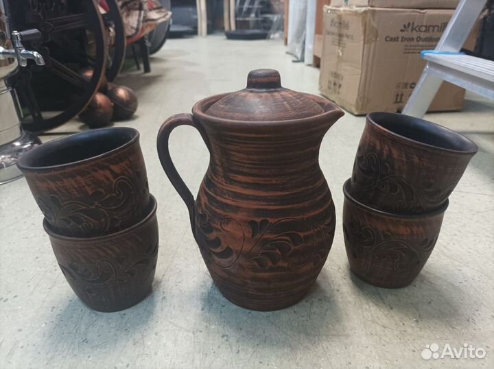 Глиняный кувшин