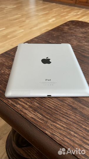 Apple iPad 4 Wi-Fi + sim Cellular 64 Гб Белый