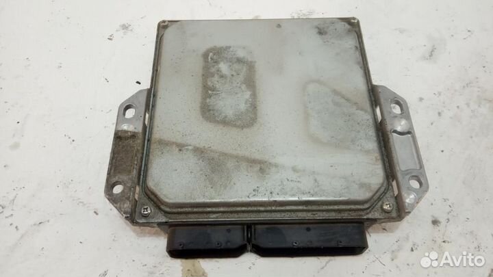 Блок управления двигателем Nissan NP300