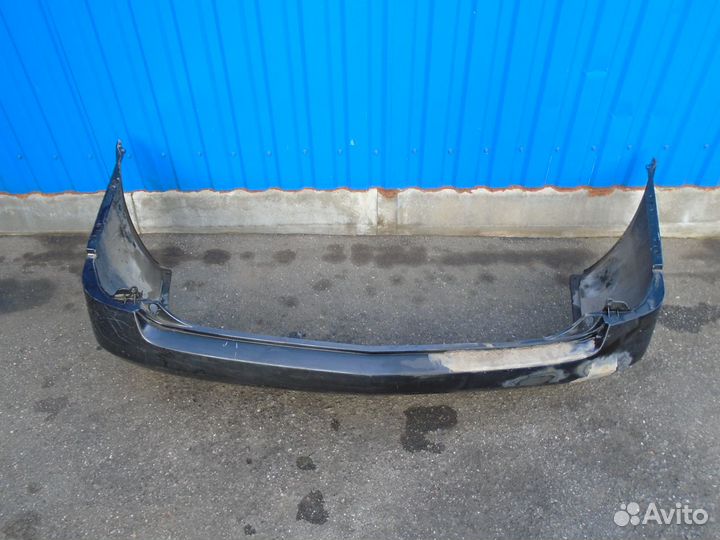 Nissan 85022-AU440 Бампер задний