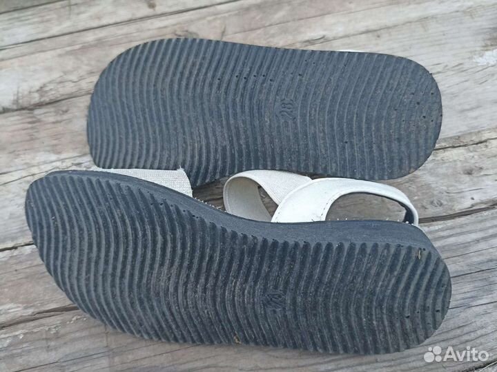 Босоножки для девочки 28