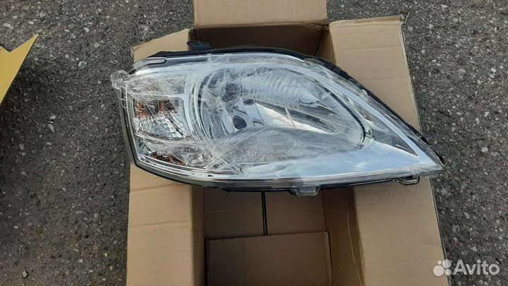 Продам крыло,фару рено логан