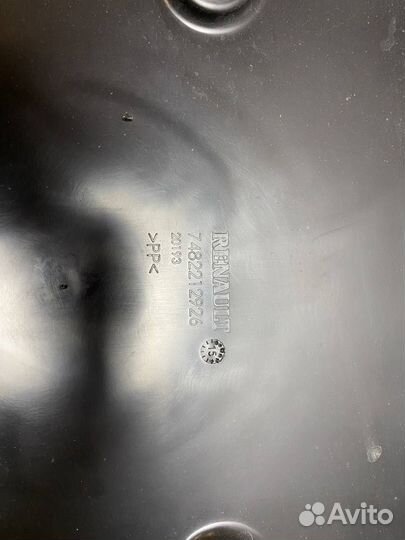 Крыло кабины Renault T 7482212926