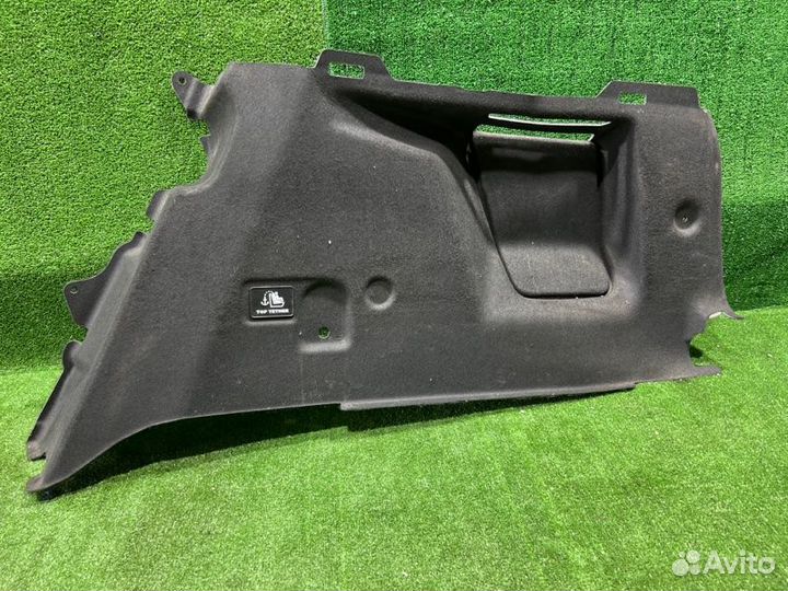 Обшивка багажника правая Renault Duster кроссовер
