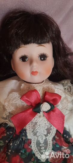 Кукла фарфоровая коллекционная, 40см
